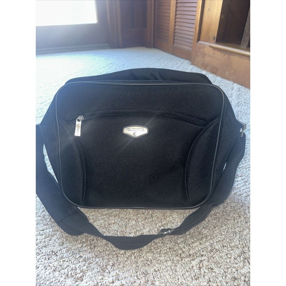 Protocol Carry-On Travel Shoulder Bag 17x12 Black Two Compartment‎